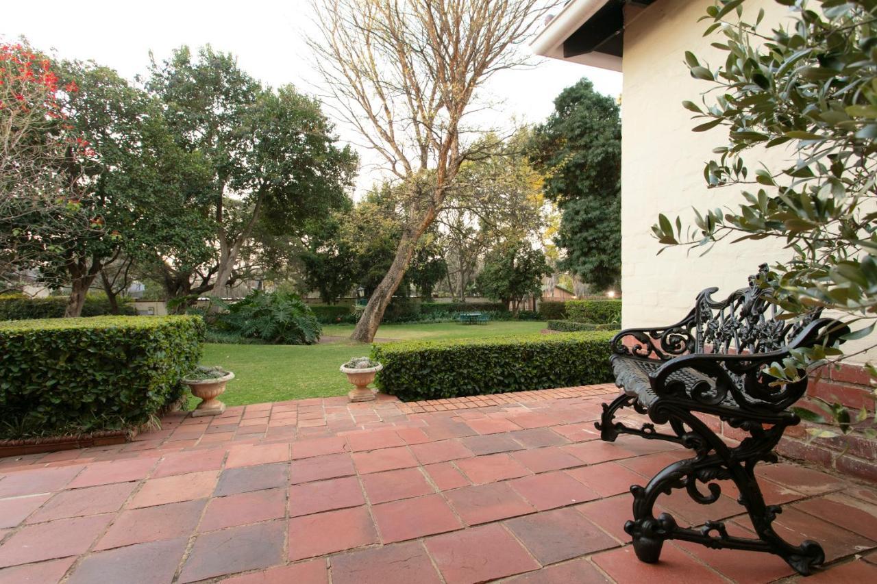 Brooklyn Manor Hotel Pretoria Exterior photo
